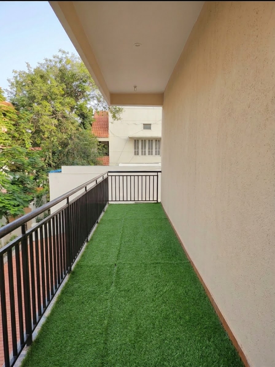 Balcony Before Makeover